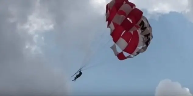 863b04624e60441b6b8821156d70ab09.jpg