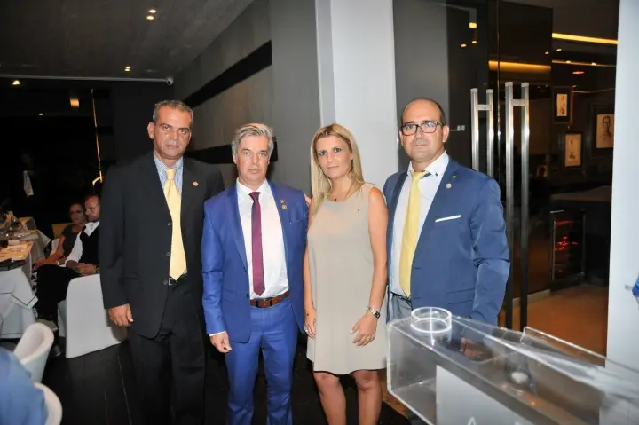 cf063b1f6cac3d5df42e8de79f8c1751.jpg