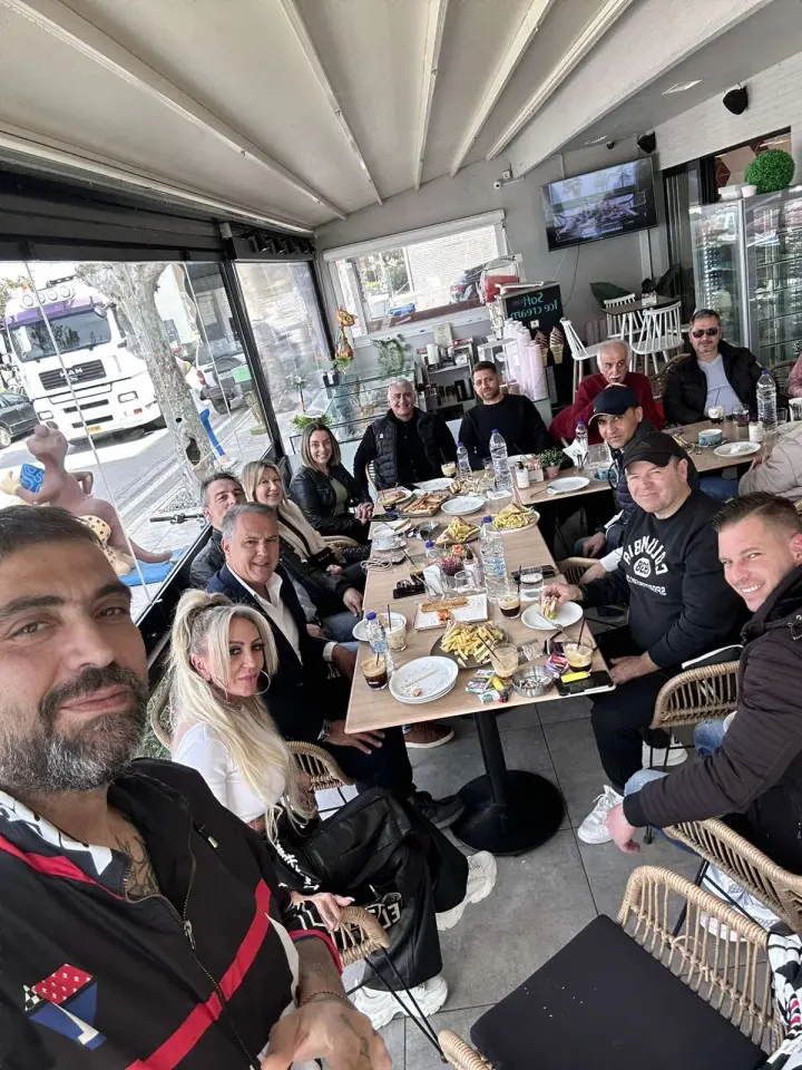 e27e933dbf8aeda06857f7d9b176bc65.jpg