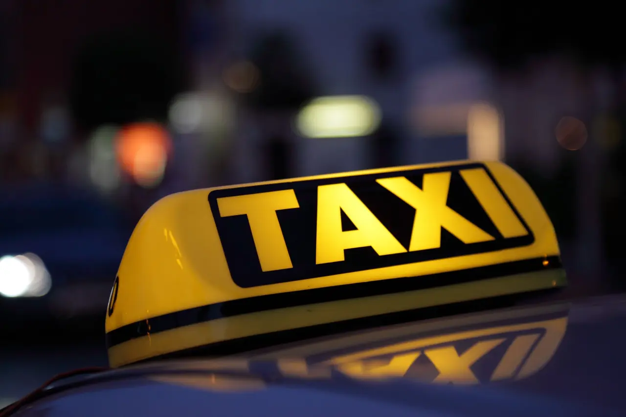 taxi_aftodioikisi.jpg