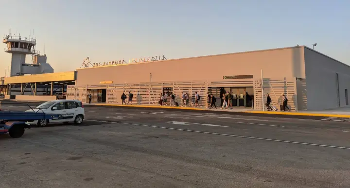 kos-airport-1.jpeg