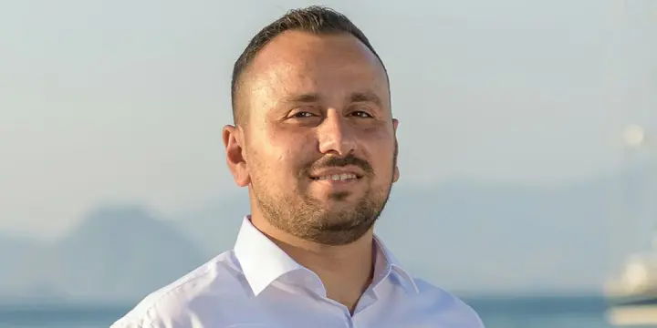 navrozidis-1.jpg